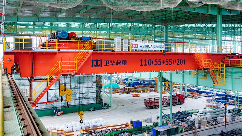 j9国际110t超高温板坯搬运起重机.jpg